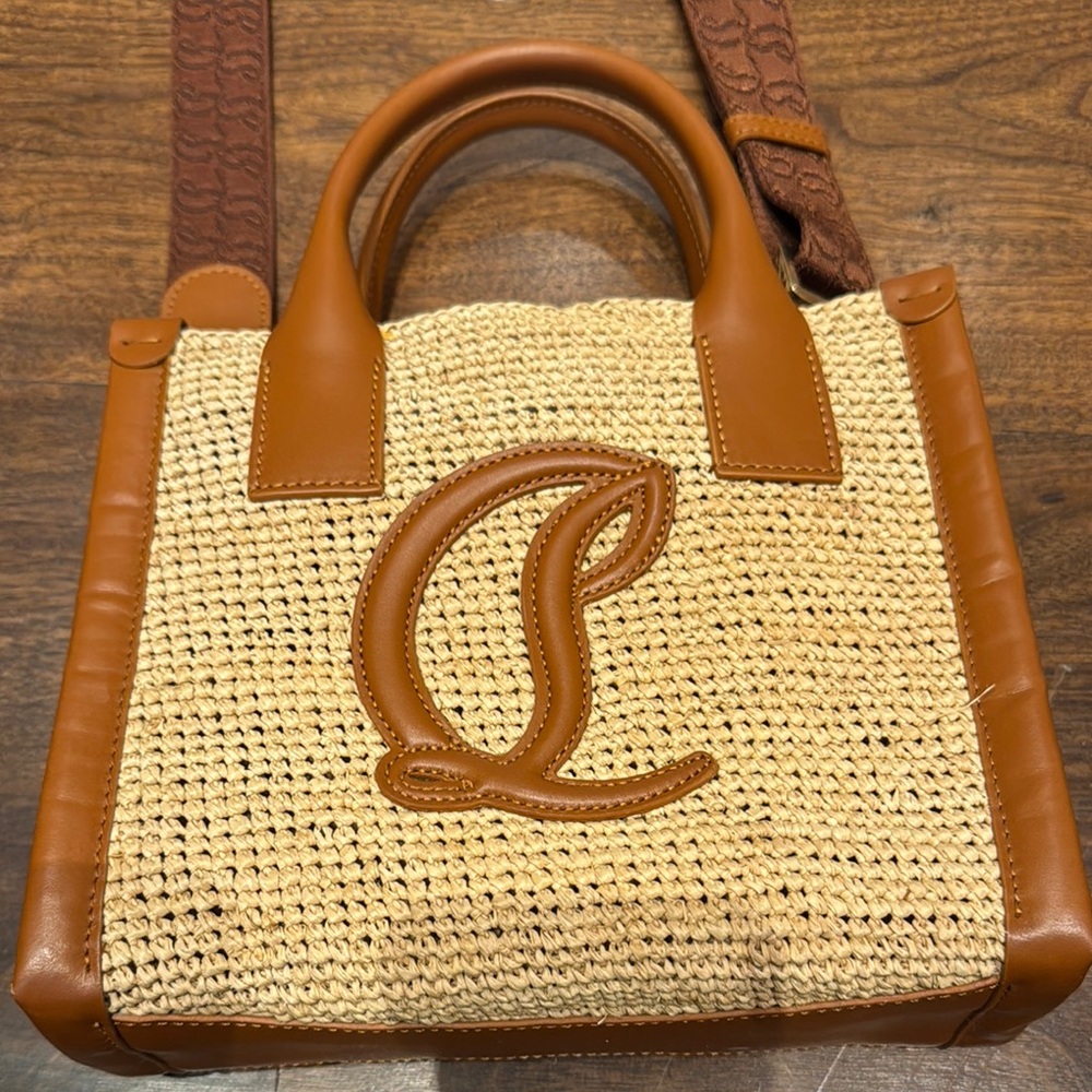 Authentic Christian Louboutin
By My Side Tote In Beige Raffia